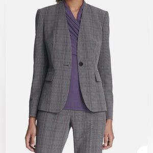 DKNY ladies size‎ 6 (blazer size 8, pants 6) grey plaid pant suit w/pockets 💜🩶